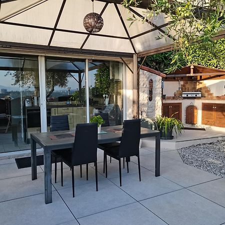 Charmant 2P Au Calme, Jardin, Piscine, Vue Panoramique Et Stationnement 빌뇌브루베 외부 사진
