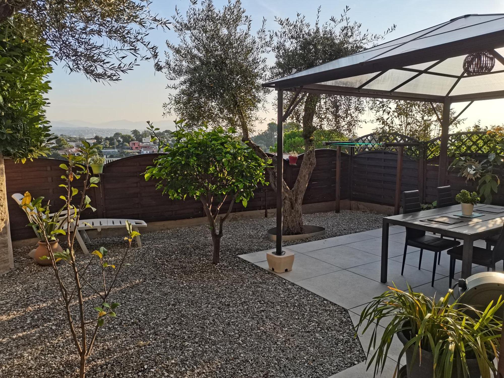 Charmant 2P Au Calme, Jardin, Piscine, Vue Panoramique Et Stationnement 빌뇌브루베 외부 사진